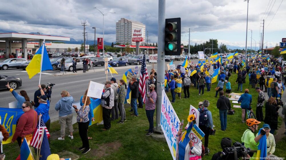 USA Anchorage 2025 | Pro-ukrainische Demonstration vor dem Treffen von Donald Trump und Wladimir Putin