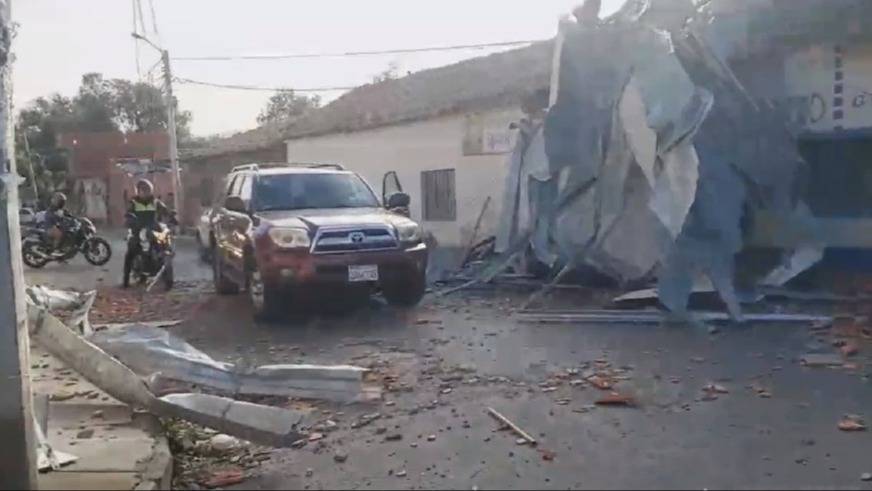 Alerta por fuertes vientos en Tarija: reportan caída de tinglados y árboles| Red Uno de Bolivia