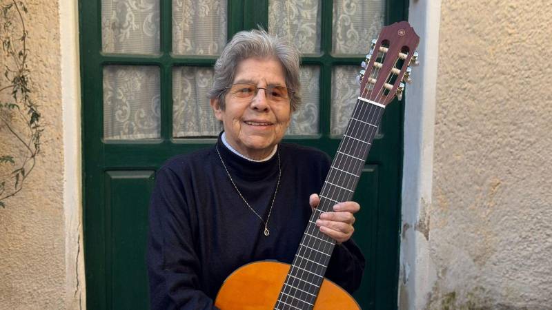 La cantautora boliviana del Bicentenario La cantautora boliviana del Bicentenario