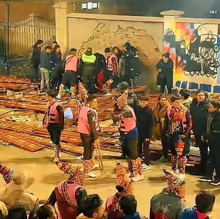 15 personas resultaron heridas tras el colapso de las graderias 