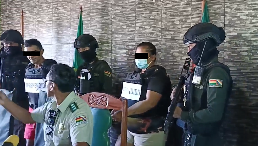 Uno de los brasileños y la boliviana fueron presentados a los medios