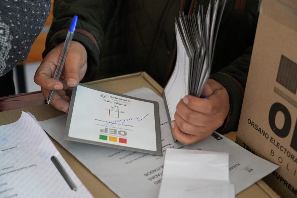 Mujeres coparán el 58,33% de curules de Senadores y el 50,78% de Diputados