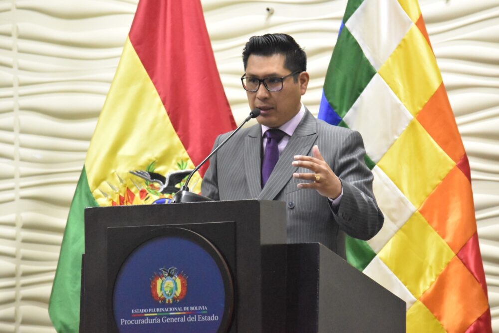 Procurador general del Estado, Ricardo Condori