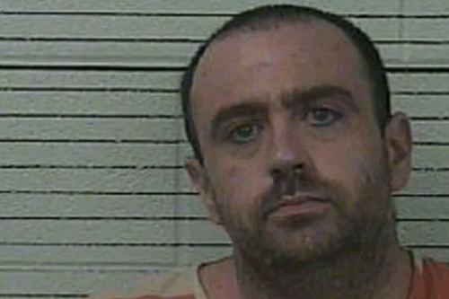 Arrestan a hombre en Kentucky que elaboró una lista de tareas para deshacerse del cadáver de su pareja