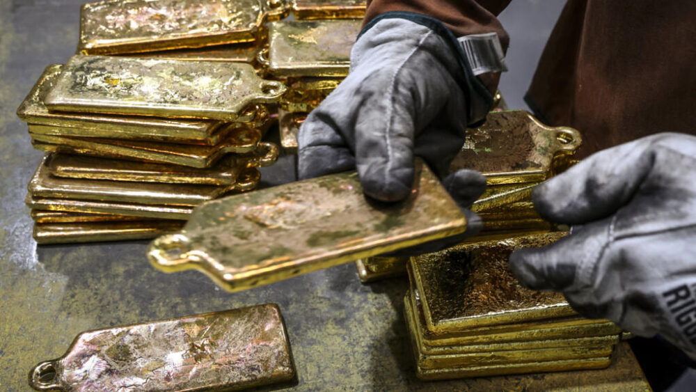 Unos lingotes de oro, fotografiados en una refinería en Sídney el 29 de abril de 2025