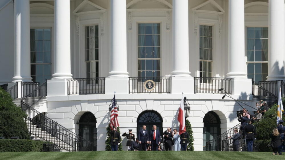 Los presidentes de EEUU, Donald Trump (drcha.), y Polonia, Karol Nawrocki, el 3 de septiembre de 2025 en la Casa Blanca, en Washington