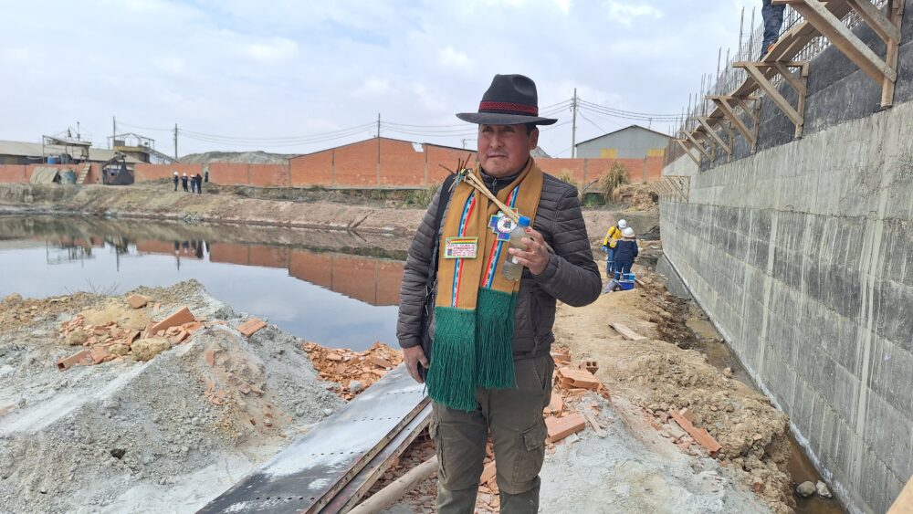 Juan Pablo Yujra, uno de los dirigentes de Viacha que denunció ser víctima de amenazas por denunciar la contaminación minera.