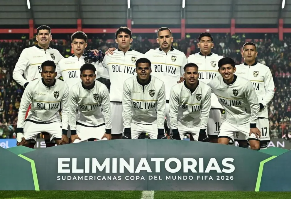 La Selección boliviana que consiguió la clasificación al repechaje. Foto: FBF