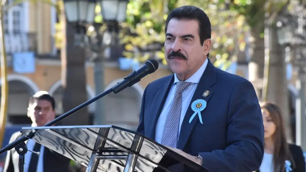 Manfred vuelve a la Alcaldía, descarta candidatura Municipal pero analiza la Gobernación