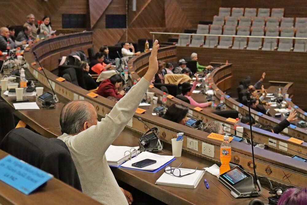 Aprobación de créditos por la Asamblea 