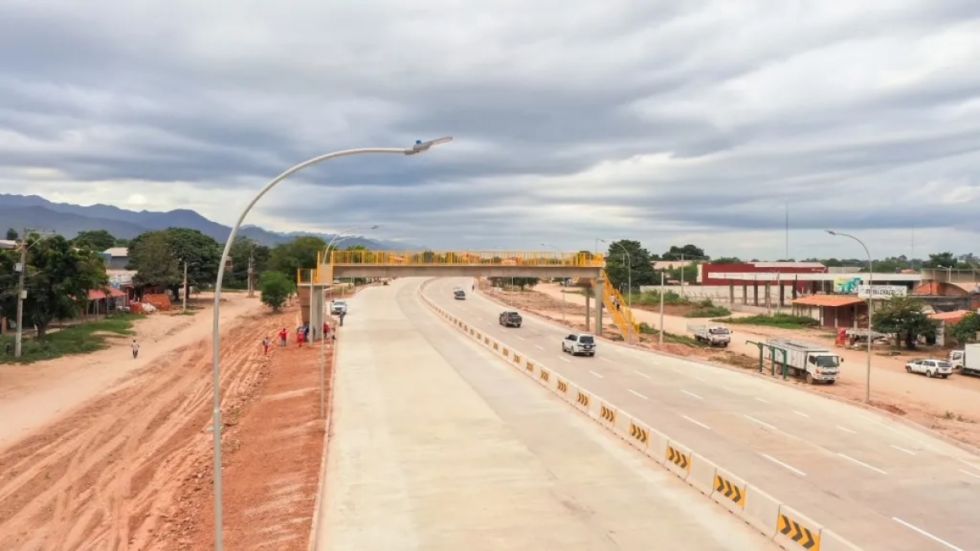 Yacuiba: A un año de inaugurarse la doble vía, las luminarias no funcionan