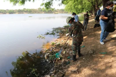 Santa Cruz: Voluntarios retiran 1 tonelada de residuos de la laguna Guapilo