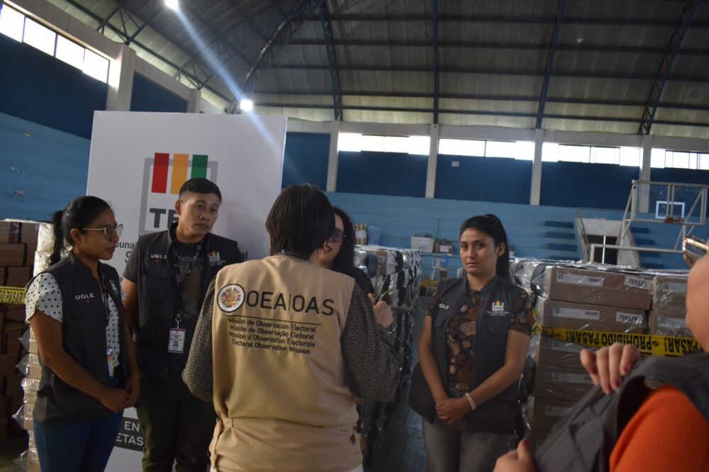 La OEA y la UE aseguraron su participación en el balotaje. Foto TSE