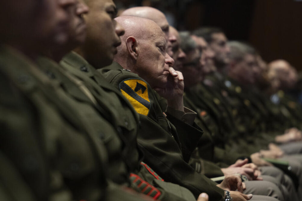 La cúpula militar escucha al presidente de EEUU, Donald Trump, el 30 de septiembre de 2025 en la Base del Cuerpo de Marines en Quantico, Virginia