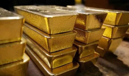 Ministro Santos: No nos vamos a hacer a los locos con el oro