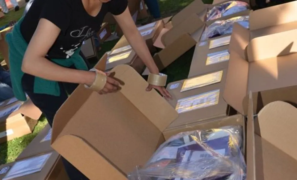 Las maletas electorales llegaron a 22 países donde hay connacionales. Foto: TSE