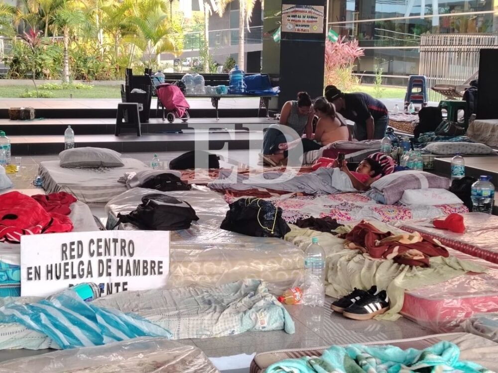 Trabajadores de salud no descartan paro de 96 horas en los hospitales de la capital cruceña