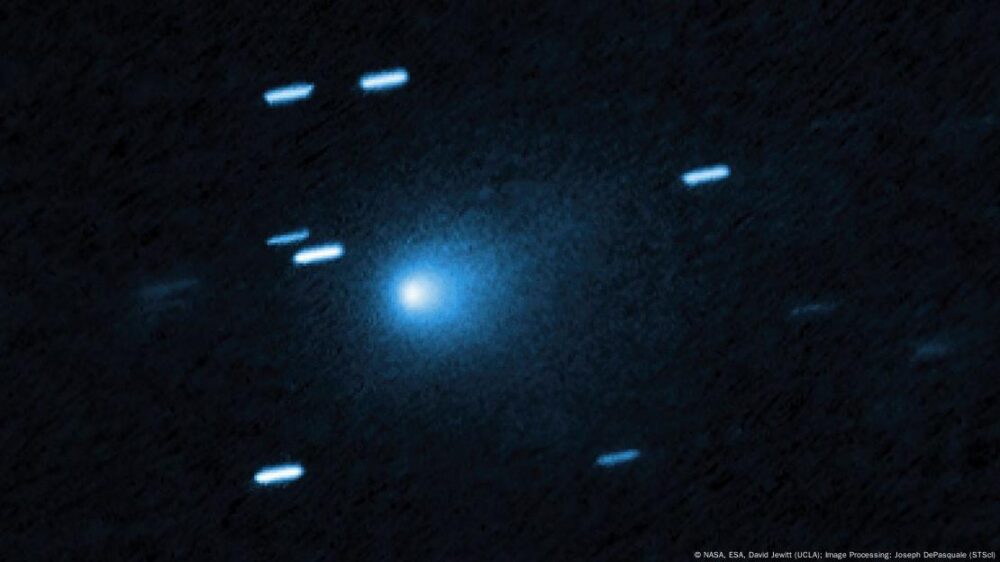 El telescopio espacial Hubble capturó el 21 de julio de 2025 al cometa interestelar 3I/ATLAS como un capullo azulado de polvo a 445 millones de kilómetros de la Tierra.