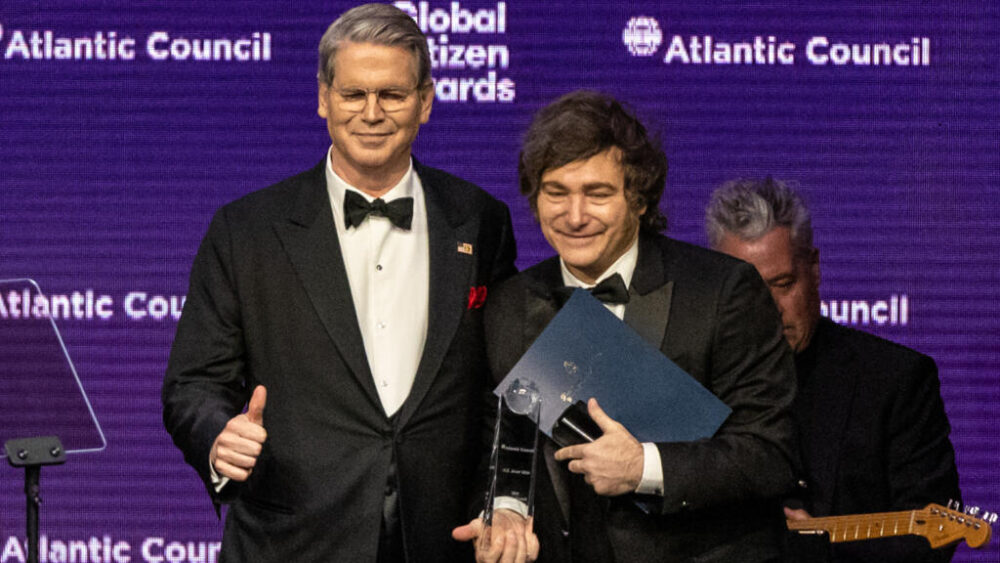 El secretario del Tesoro de Estados Unidos, Scott Bessent, y el presidente de Argentina, Javier Milei, el pasado 24 de septiembre de 2025 en Nueva York.