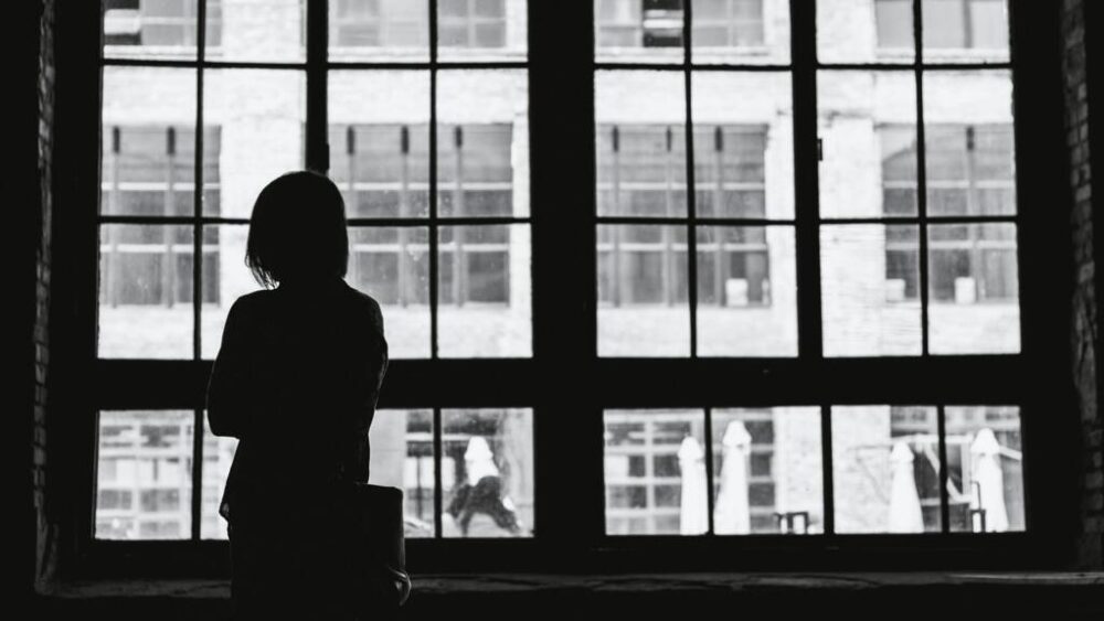 En algunas subregiones, el porcentaje más alto de suicidio ocurre en el grupo de 25 a 49 años.