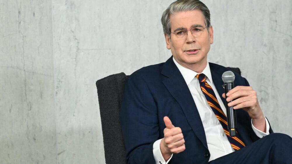 El secretario del Tesoro de EEUU, Scott Bessent, en una conferencia en la Reserva Federal, en Washington, el 9 de octubre de 2025