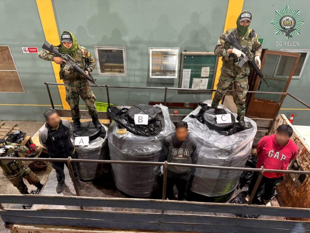 Can ´Vitto´ detecta marihuana oculta en tanques plásticos 