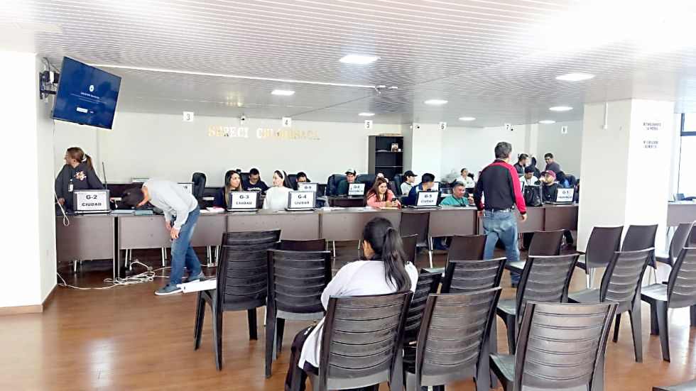 TRABAJO. La labor del Serecí Chuquisaca con el Sistema de Resultados Preliminares (Sirepre).