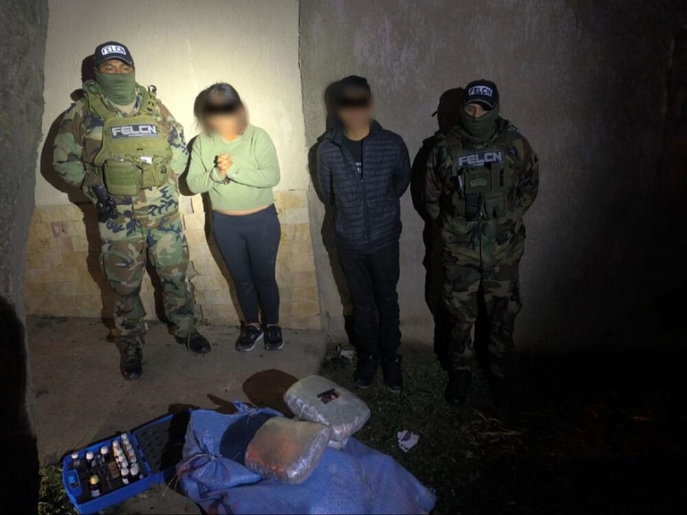Una pareja es aprehendida tras ser hallada con una bolsa de yute llena de marihuana