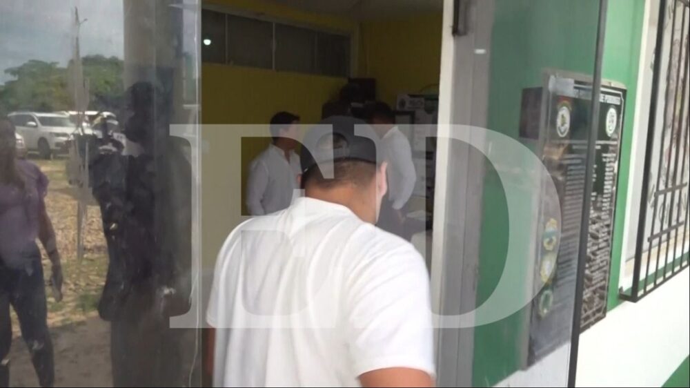Víctimas de secuestro: chofer de la ex esposa de 'El Colla' declara en la Policía de Porongo