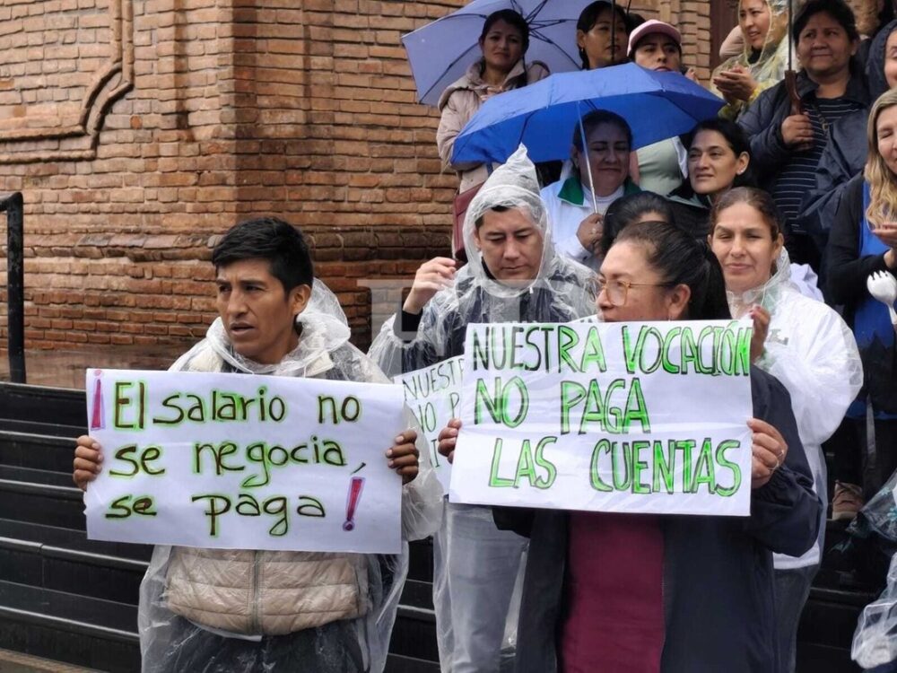 'Cacerolazo' y paro de 24 horas: Sector salud protesta contra la Alcaldía por retraso en salarios- 'Cacerolazo' y paro de 24 horas: Sector salud protesta contra la Alcaldía por retraso en salarios