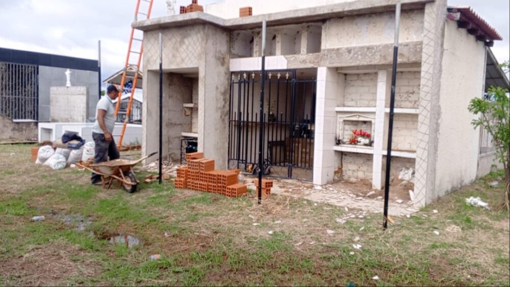 Las provincias cruceñas se alistan para el Día de Difuntos