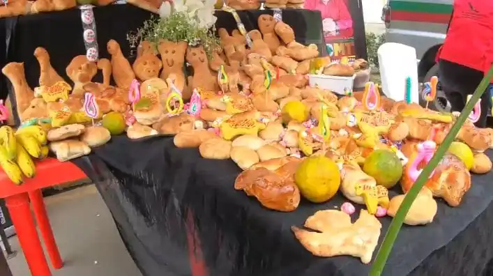 La Gobernación de La Paz instaló una mesa en memoria de los animales silvestres. FOTO; Gobernación
