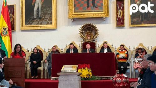 TSE cierra etapa electoral tras entrega de credenciales a Rodrigo Paz