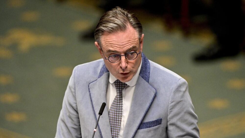 La reunión coincide con una grave crisis de Gobierno. El primer ministro belga, Bart de Wever (en la foto), propondrá un nuevo presupuesto antes de finalizar el año y si no hay consenso, dimitirá.