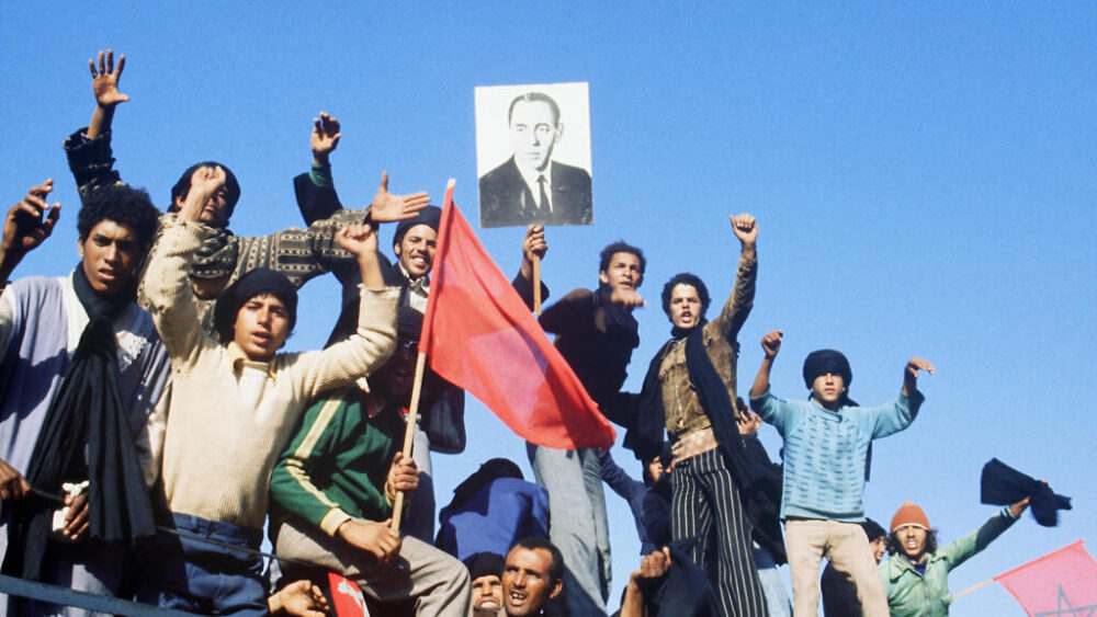 Hace cincuenta años, el 6 de noviembre de 1975, 350.000 marroquíes emprendieron una “Marcha Verde” hacia el Sáhara Occidental a instancias del rey Hassan II, para marcar su pertenencia al Reino.