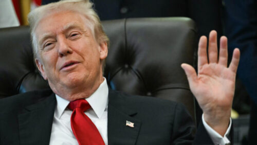 Trump anuncia un acuerdo para reducir el precio de medicamentos contra la obesidad en EEUU