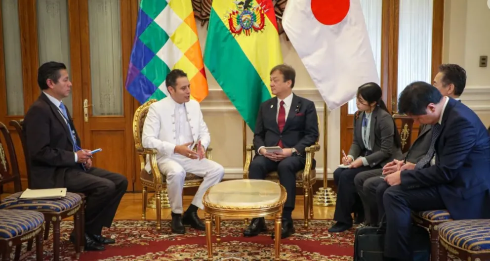 El vicepresidente Edmand Lara en una reunión con autoridades de Japón. Foto: Comunicación presidencia. Foto: ABI