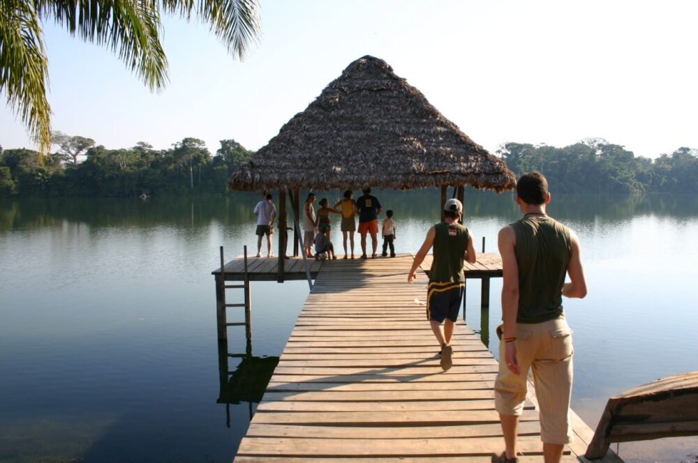 Ministra y sector turismo se reúnen en La Paz y hacen un diagnóstico basado en 12 pilares 