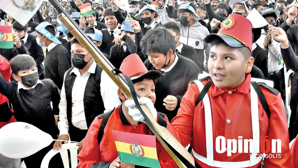 El pago del bono Juancito Pinto en Cochabamba./ DICO SOLÍS