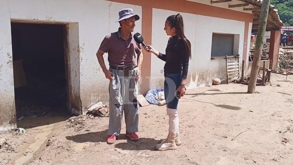 "Vi un aluvión de tres metros y me tumbó, pero logré salvar mi vida"; relata un hombre de 80 años tras la riada en Achira- "Vi un aluvión de tres metros y me tumbó, pero logré salvar mi vida"; relata un hombre de 80 años tras la riada en Achira
