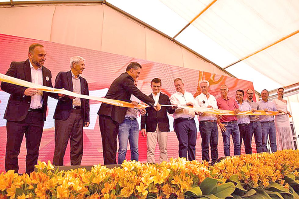 DISCURSO. El presidente Rodrigo Paz, durante la inauguración del frigorífico de Bovinsa.