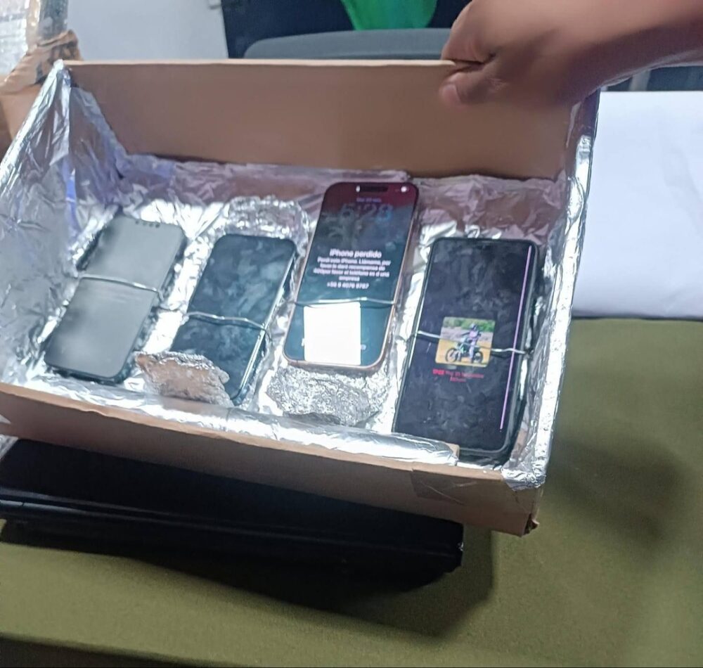 Cae técnico Banda transnacional: cae técnico que flasheaba celulares robados en Chile, Brasil y Perúred transnacional de robo de celulares: flasheaba equipos robados en Chile, Brasil y Perú