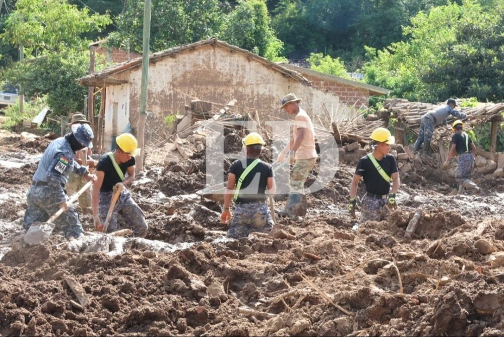 10 días del desastre en Samaipata: Achira sigue sin agua; persiste la búsqueda de dos personas