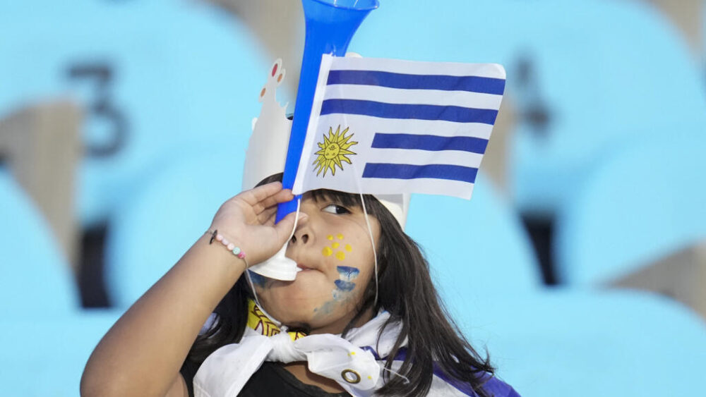 “Uruguay es un país de 3,5 millones de habitantes. Tiene una demografía que se le parece bastante a la de los países europeos, en el sentido de que ha tenido históricamente tasas de natalidad mucho más bajas que las que se observaban en América latina”, explica Pablo Roselli, uno de los economistas que ha realizado el informe.