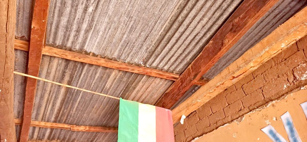 INFRAESTRUCTURA. En las imágenes se observa la precariedad de la infraestructura y los materiales que usan los estudiantes en el internado.