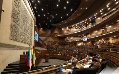 El primer crédito gestionado por Rodrigo Paz ahora busca aval en el Senado; está destinado a la «deuda flotante» de las regiones y a proyectos