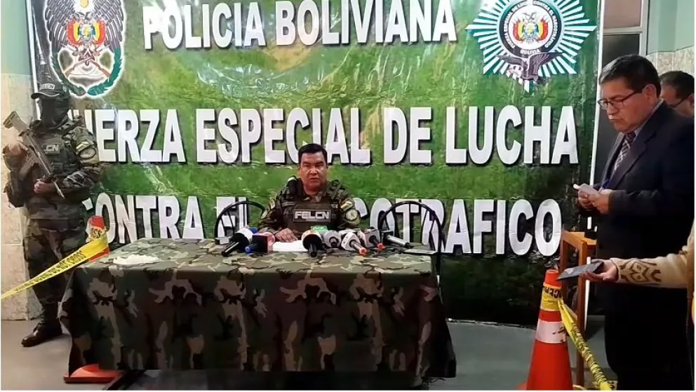 Cristian Betancourt detalla los avances en la investigación de la cocaína hallada en la UPEA. FOTO: captura de video