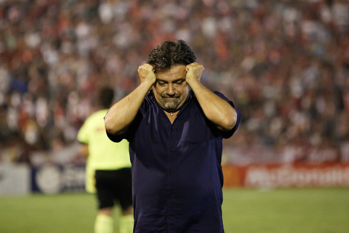 Caruso Lombardi vivía los partidos a full. Foto: Archivo Clarín