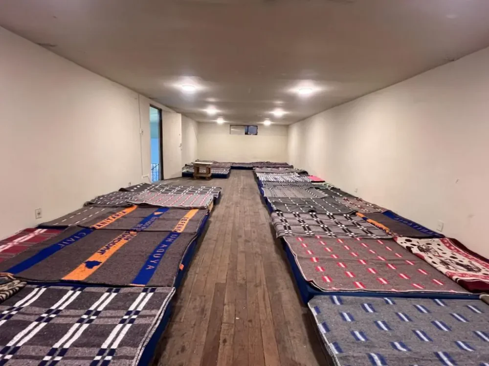 El albergue de la Alcaldía de La Paz está listo para recibir a los migrantes. FOTO: GAMLP