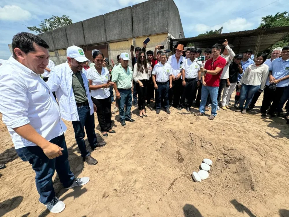 Se realizó la colocación de la piedra fundamental para la construcción del tinglado del Instituto Tecnológico Agropecuario Portachuelo “TAP”.